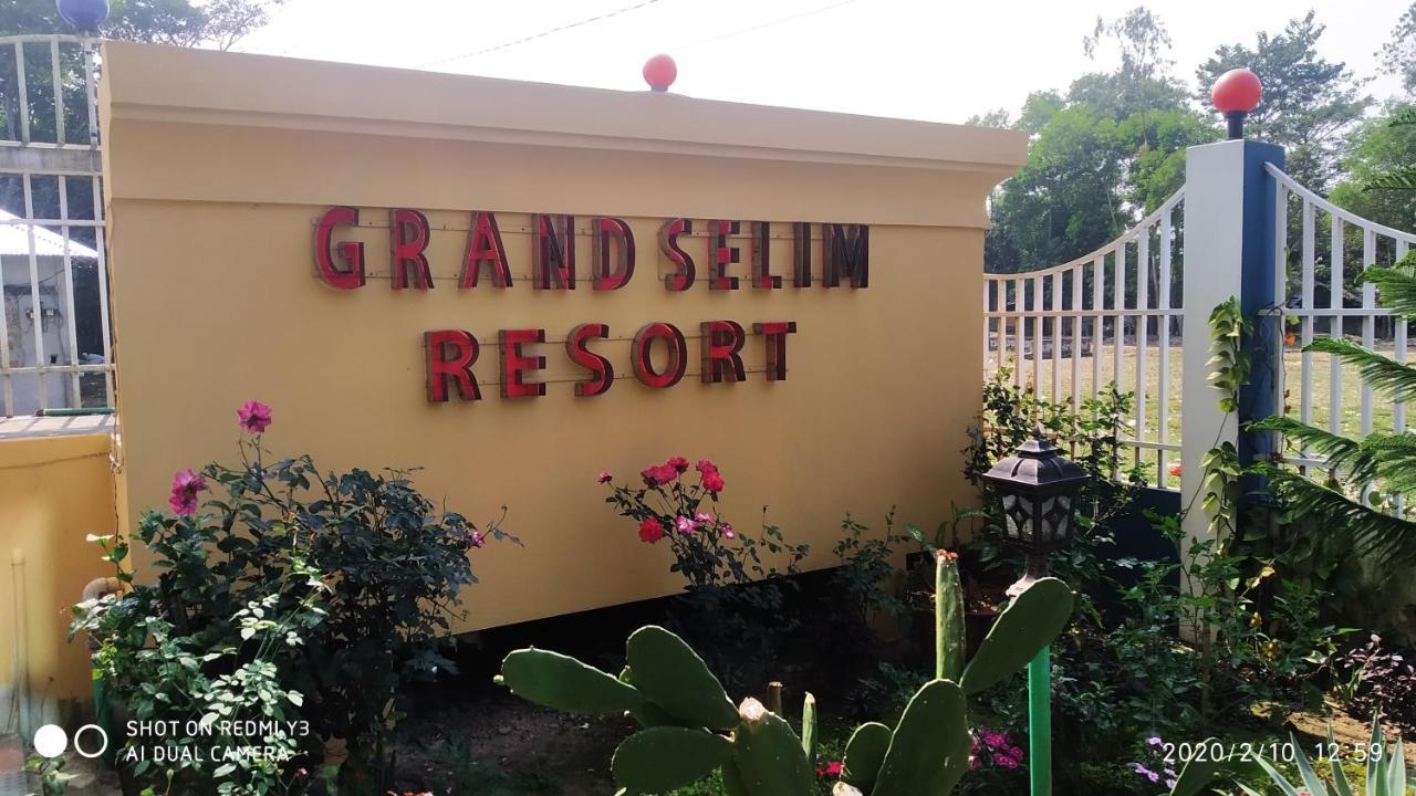 Grand Selim Resort & Tour - Gsrt Sreemangal Buitenkant foto